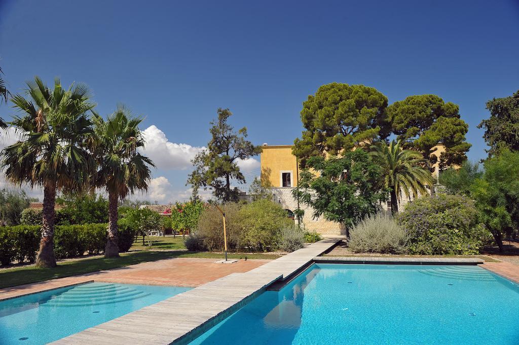 Villa Carcano Trani Exterior foto